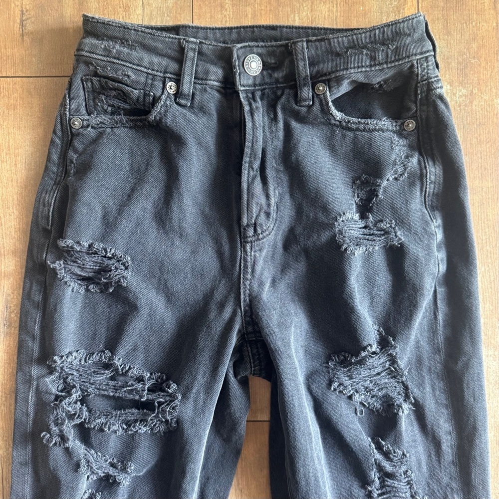 American Eagle Mom Jean Black Ripped Distressed Comfort Stretch Waistband Sz 00 - Picture 5 of 8